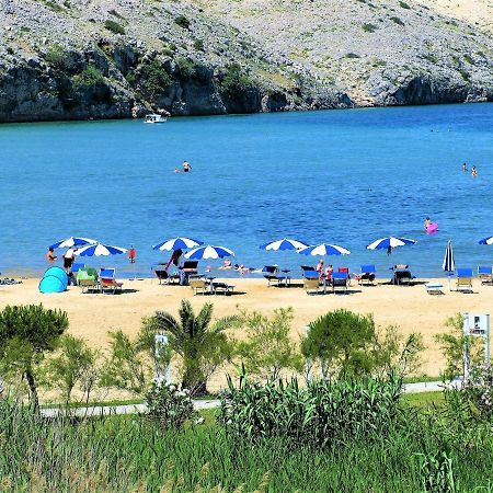 Apartments By The Sea Lopar Bagian luar foto