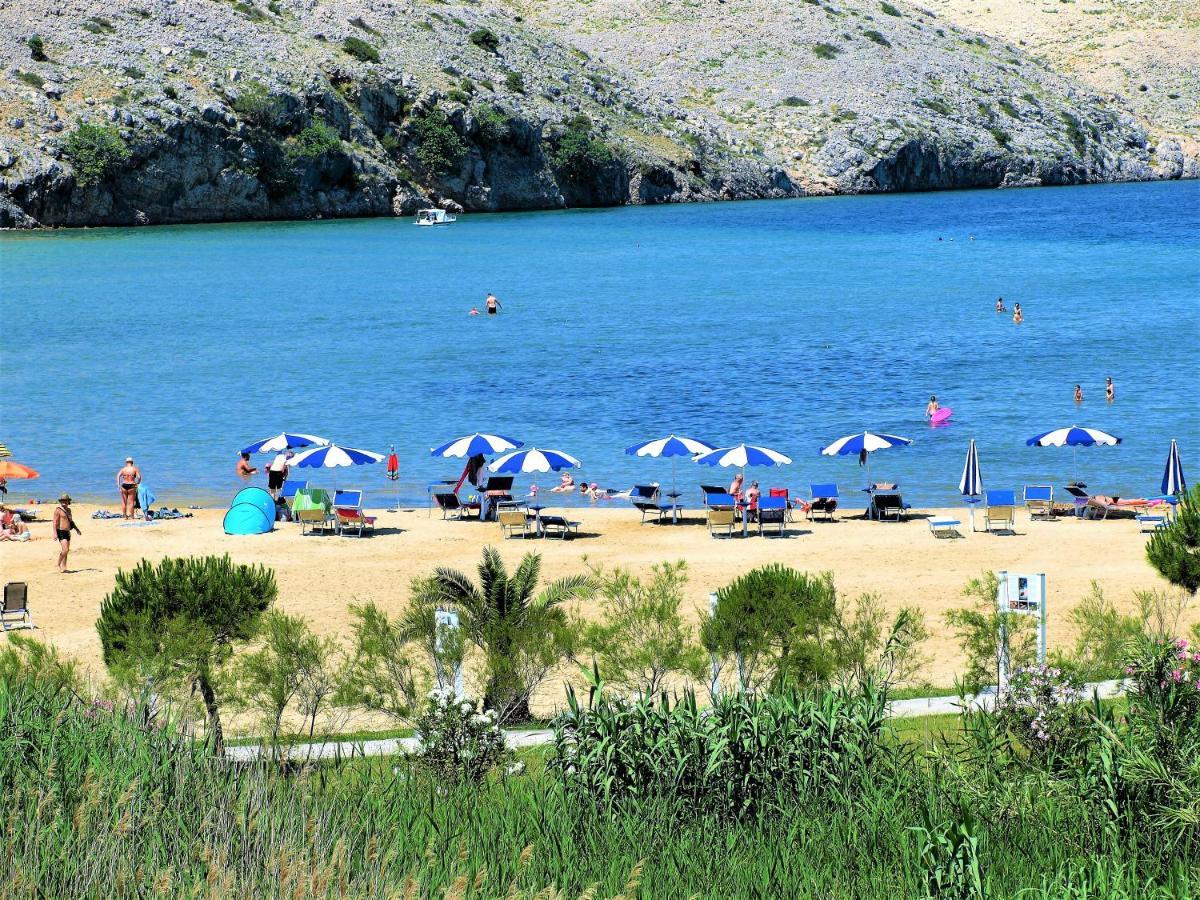 Apartments By The Sea Lopar Bagian luar foto